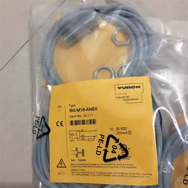 Turck proximity switch big turck benz BI5-M18E-AP6X BI5M18EAP6X
