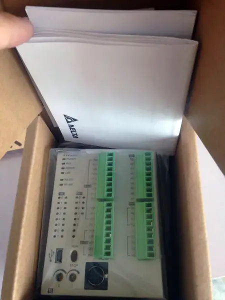 Delta DVP20SX211R PLC module