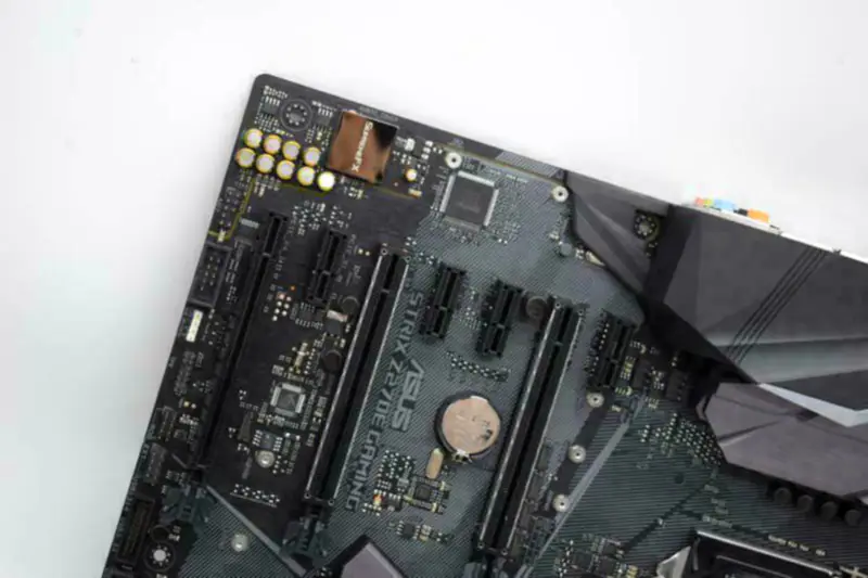 Asus STRIXZ270EGAMING hovedkort