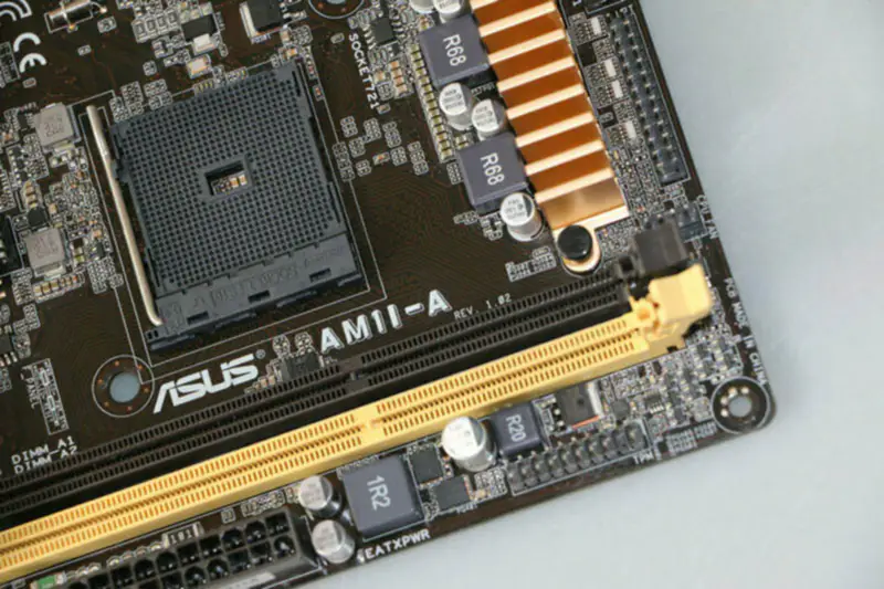 Asus AM1I-A motherboard