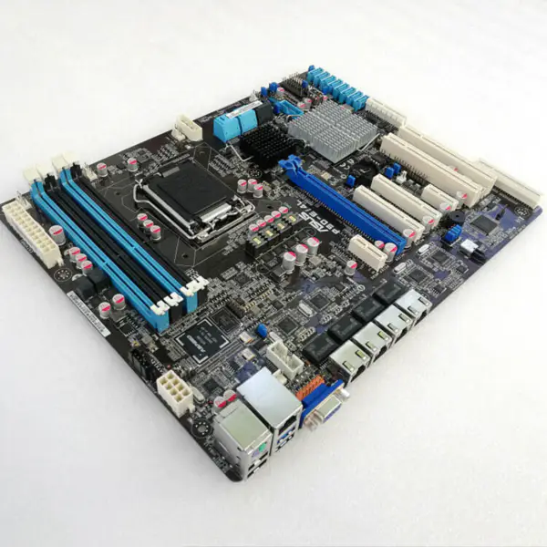 Asus P9D-E/4L motherboard