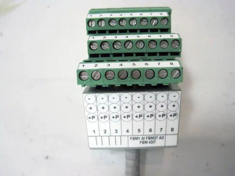 Foxboro P0400HH PLC module