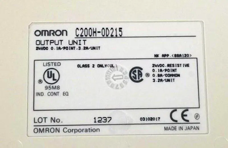 Omron C200H-OD215 PLC module