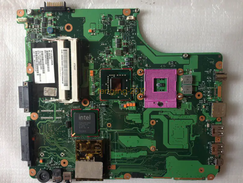 Toshiba V000125600 ATX-hovedkort