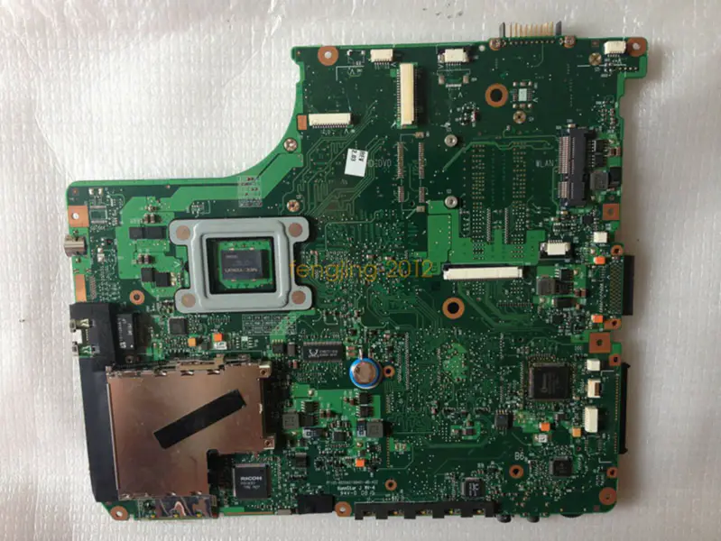 Toshiba V000125600 ATX-hovedkort