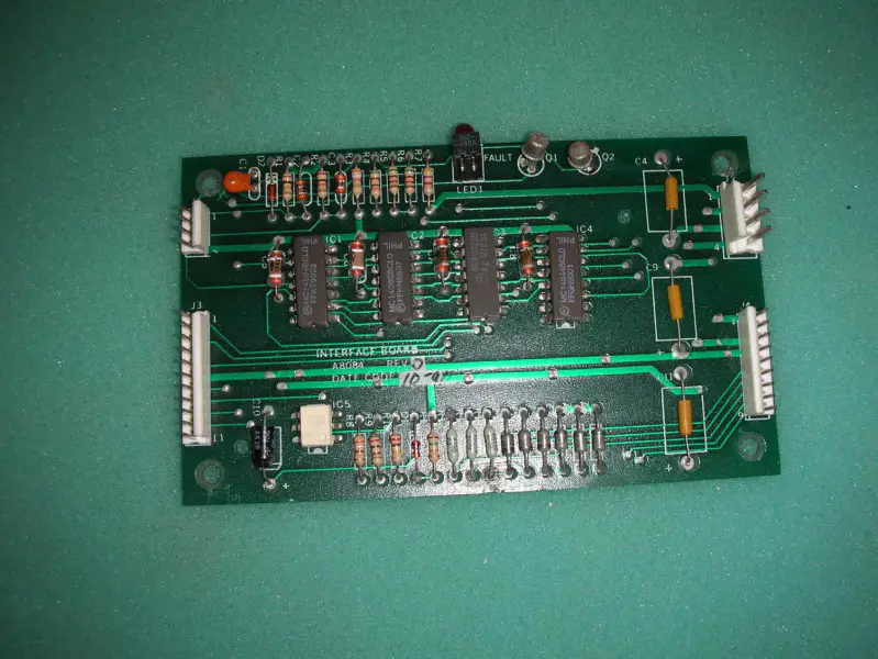 KONTRAKTER A8084