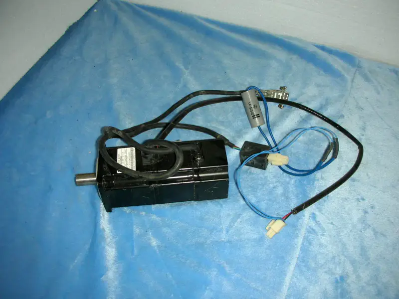 YASKAWA SGM-02VGNK83