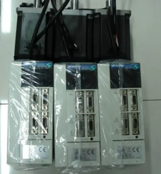 Mitsubishi MR-J2S-70A HC-KFS73 20 plug
