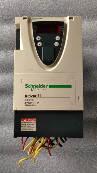 Schneider 71-serien ATV71H075N4Z 0,75KW 380V