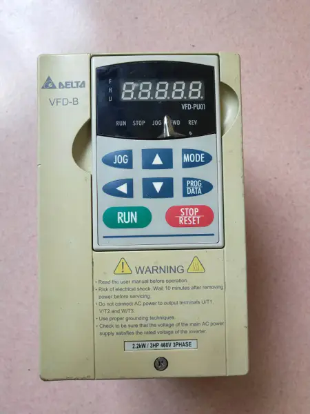 VFD-B-serien VFD022B43B 2,2 kW 380V