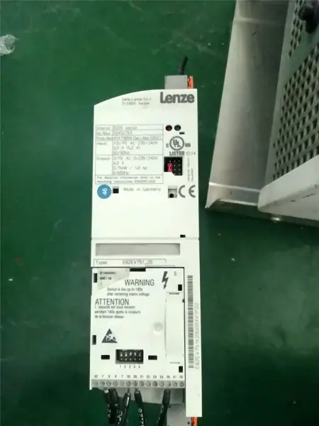 Lenze E82EV751-2B 0,75 kW 240 V