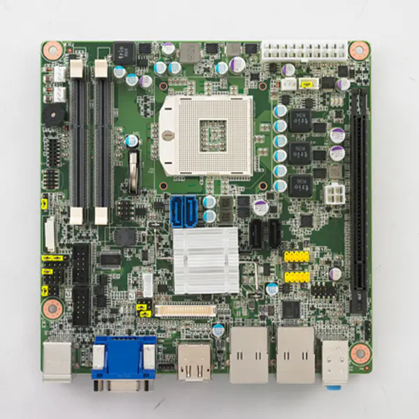 Advantech AIMB-273 med QM77 Intel Atom-hovedkort