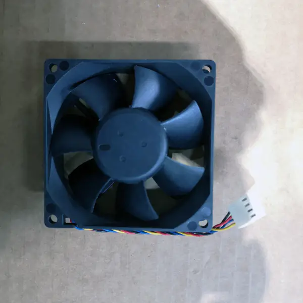Delta AFB0812MB 8015 12V 0,17A 8CM 8cm 2-tråds lydløs kulevifte