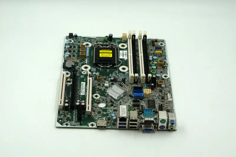 HP RP5810 748612-001 748493-001 Hovedkort