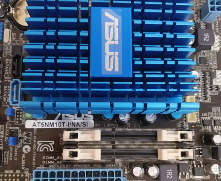 Asus AT5NM10T-I/NA/SI-hovedkort