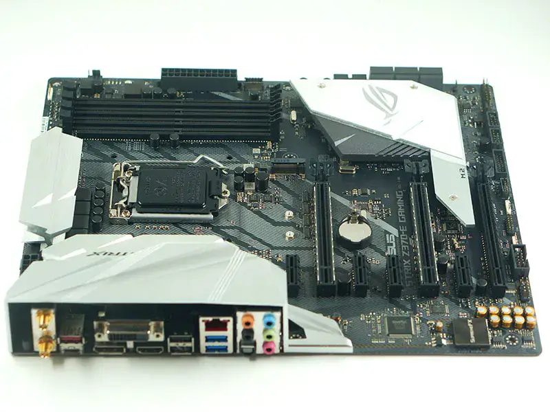 Asus STRIX Z370-E GAMING hovedkort 7PCIE LGA1151 DDR4