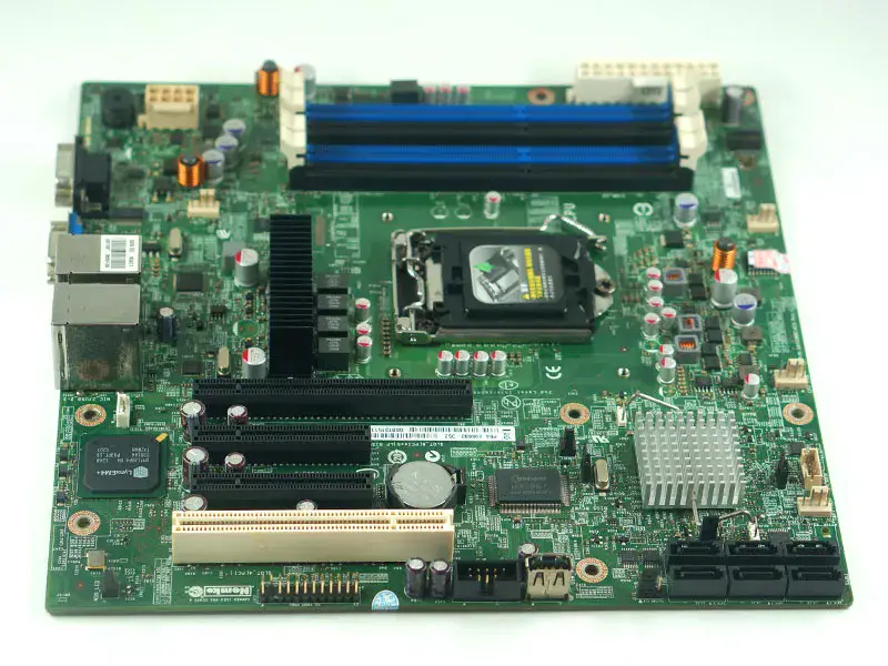 Intel S1200BTS motherboard