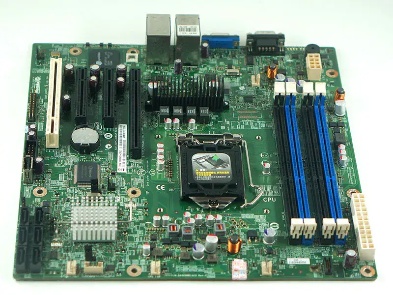 Intel S1200BTS motherboard