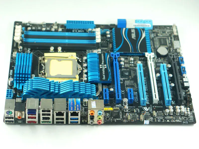 Asus P8P67 DELUXE LGA1155 P67-hovedkort