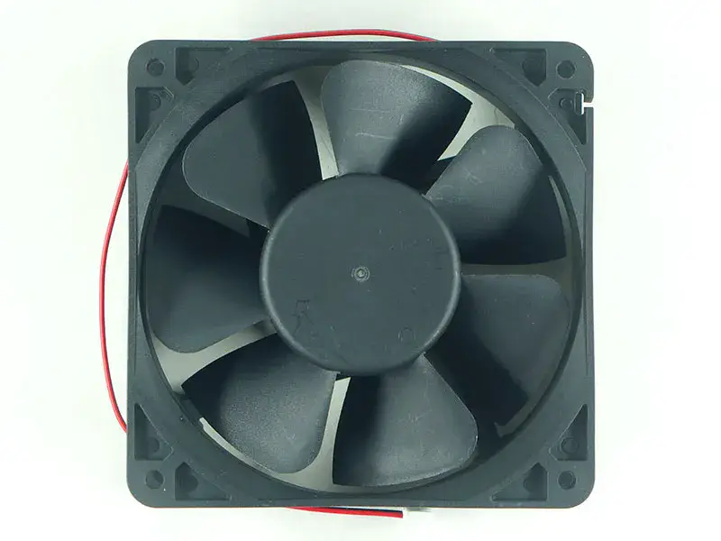 ADDA AD1224UB-F51 Vifte