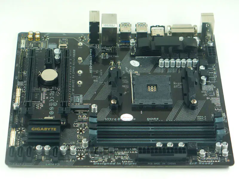 GIGABYTE GA-AX370M-DS3H hovedkort