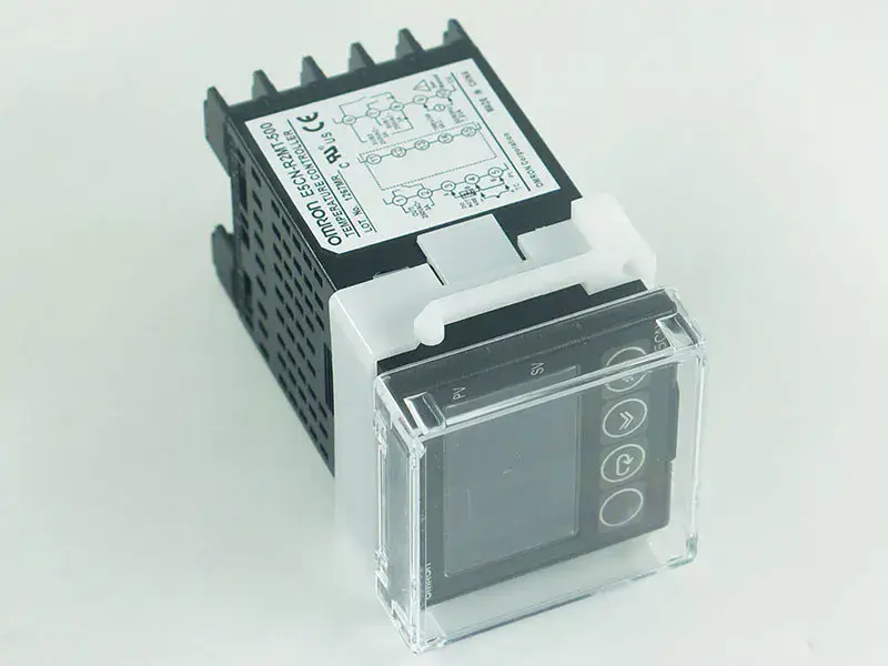 OMRON E5CN-R2MT-500 Thermostat