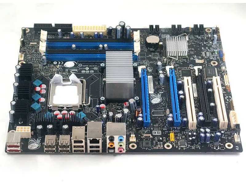 Intel DX38BT motherboard