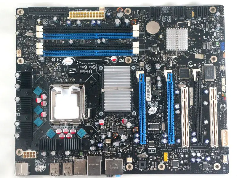 Intel DX38BT motherboard