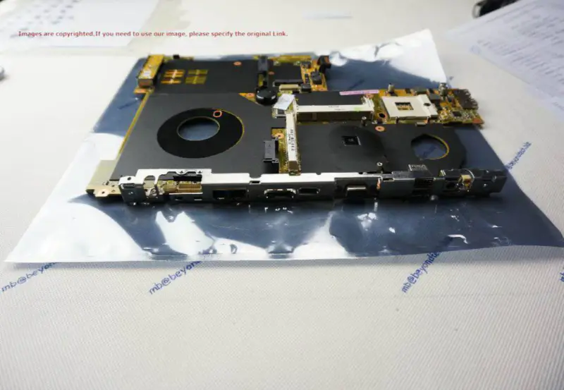 Asus F8V hovedkort