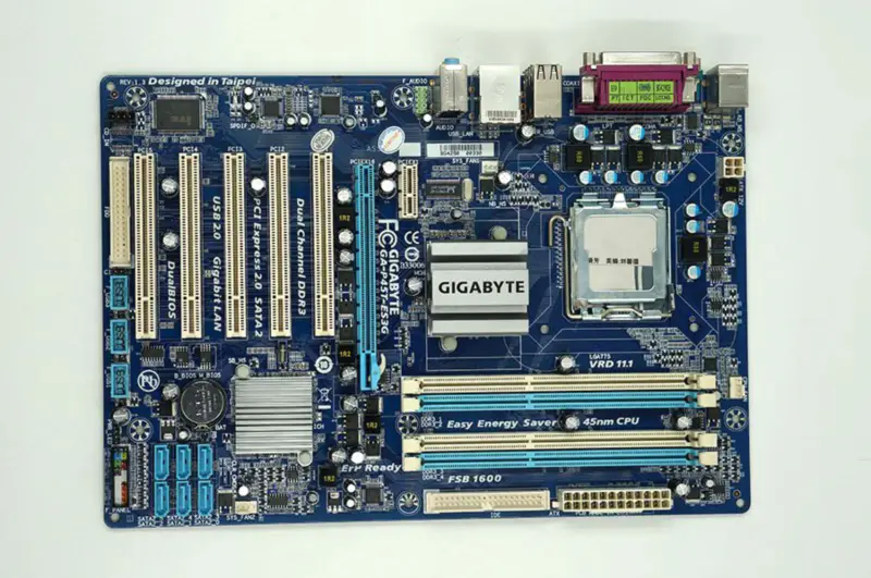 Gigabyte GA-P45T-ES3G P45T-ES3G P45 LGA 775 ATX-hovedkort