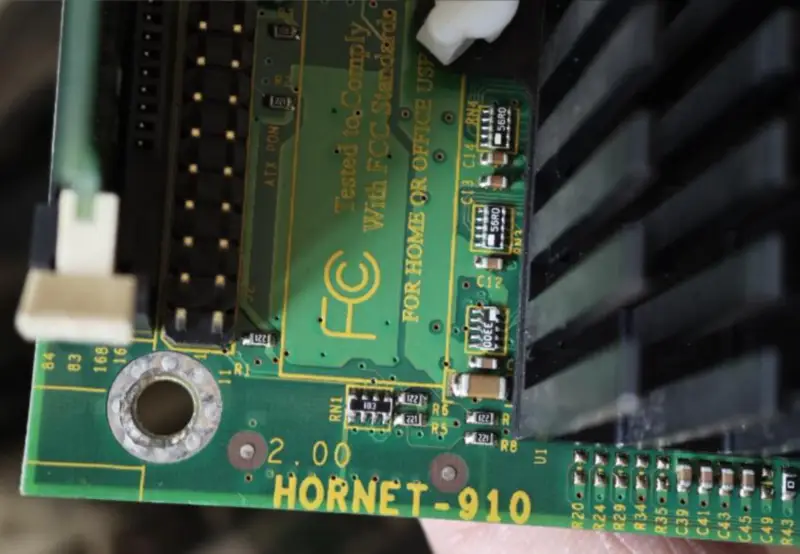 HORNET-910 Embedded VIA Eden/C3 halvstørrelses hovedkort for industrielt utstyr