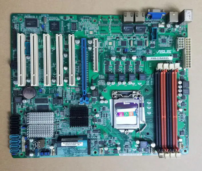 Asus P8B-C/SAS/2L Server-hovedkort XEON E3 SAS2008