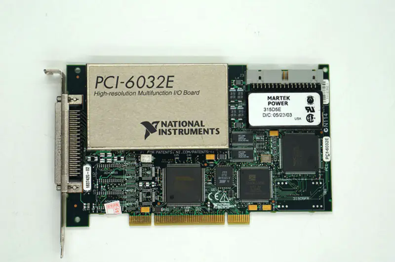 NI PCI-6032E høyoppløselig multifunksjons-I/O-kort DAQ-kort brukt vare