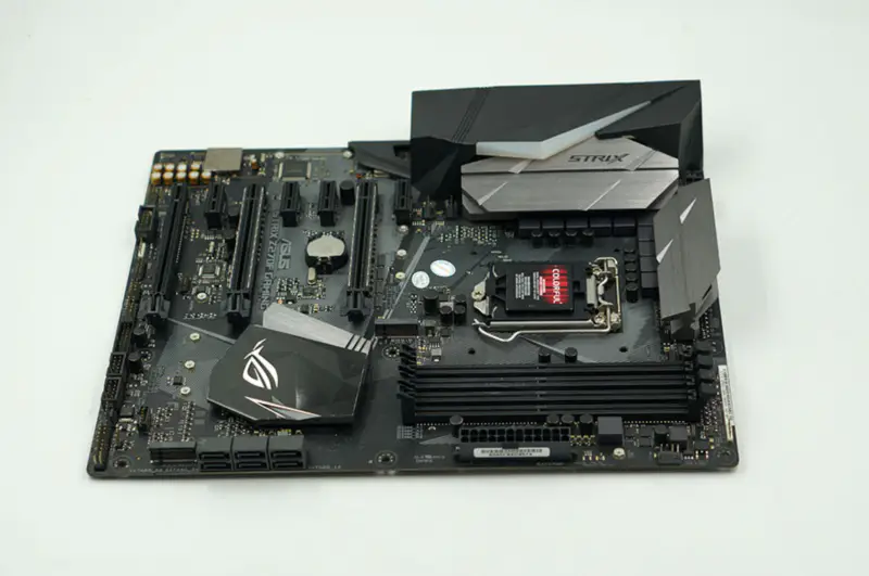 Asus ROG STRIX Z270F GAMING stasjonært hovedkort
