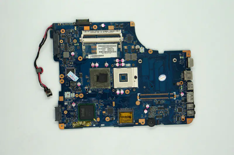 Toshiba L500 L550 L555 LA-4982P GM45 PGA-989 hovedkort