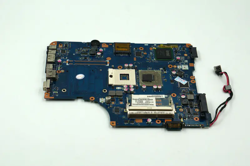 Toshiba L500 L550 L555 LA-4982P GM45 PGA-989 hovedkort